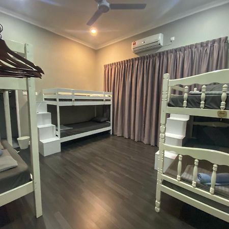 Shafickza Guesthouse Kuala Terengganu Exteriör bild